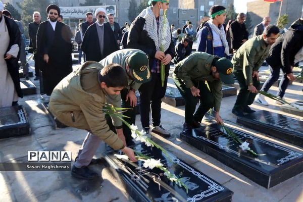 تجدیدمیثاق دانش‌آموزان شهرستان اسلامشهربا شهدا