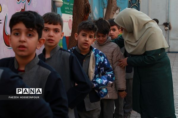 مدرسه نور ایمان در دستان مدیریت انجمن اولیا