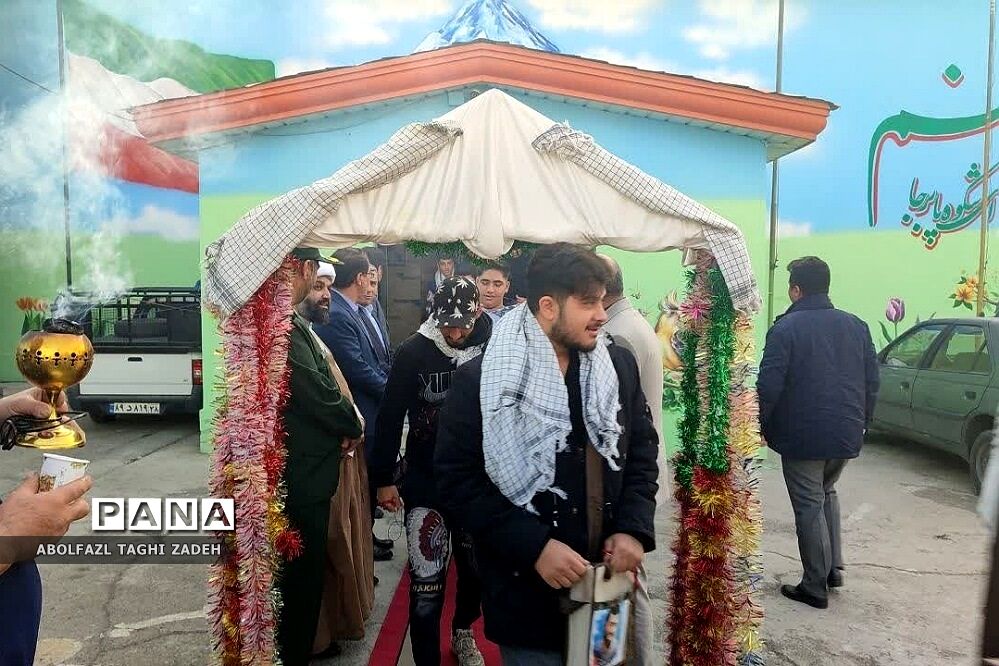 اعزام دانش‌آموزان پسر منطقه کهریزک به اردوی راهیان نور