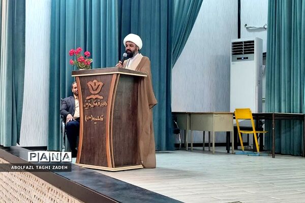 اعزام دانش‌آموزان پسر منطقه کهریزک به اردوی راهیان نور