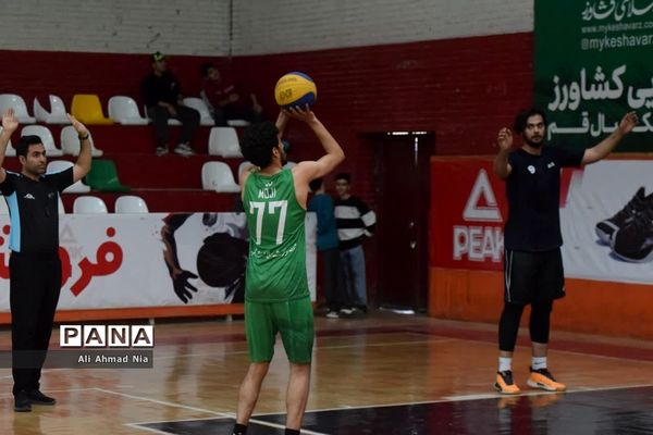 قهرمانی تیم چاپ و نشر نورانی در مسابقات بسکتبال سه نفره جام فجر قم