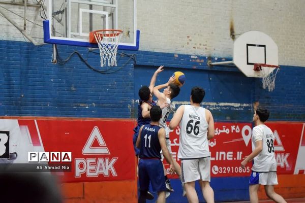 قهرمانی تیم چاپ و نشر نورانی در مسابقات بسکتبال سه نفره جام فجر قم