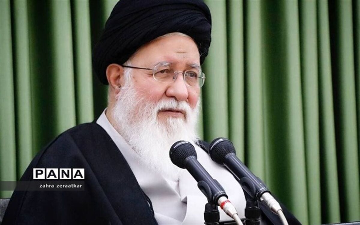 دانش‌آموزان تضمین‌کننده آینده کشور و ستون اصلی ابتکارات و نوآوری‌های فکری جدید در آموزش‌ و پرورش