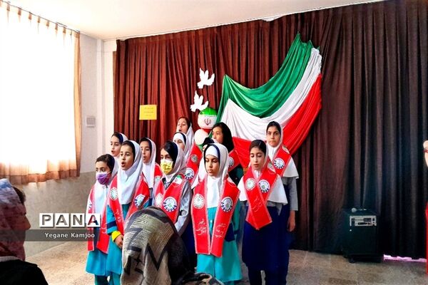 نمایشگاه هنرهای دستی دانش‌آموزان مدرسه فاطمیه