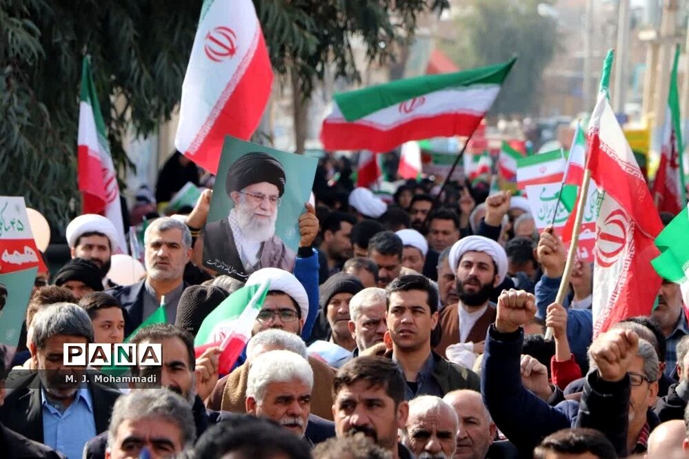 راهپیمایی 22 بهمن در شهر قنوات قم