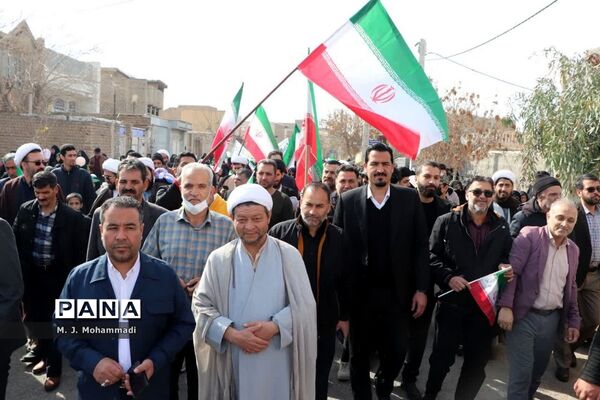 راهپیمایی 22 بهمن در شهر قنوات قم