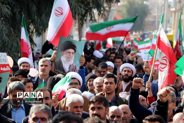 راهپیمایی 22 بهمن در شهر قنوات قم