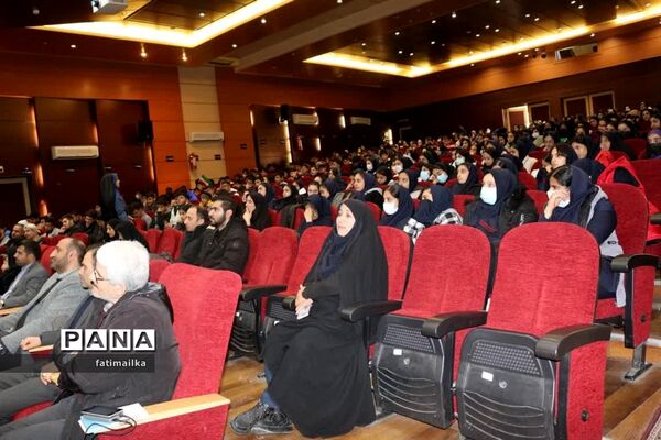 برگزاری همایش رأی اولی‌ها در شهرستان فیروزکوه