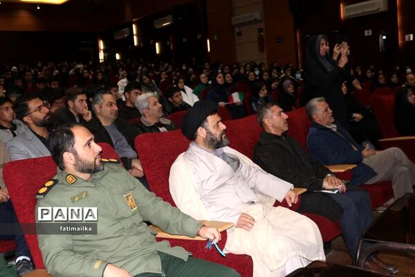 برگزاری همایش رأی اولی‌ها در شهرستان فیروزکوه