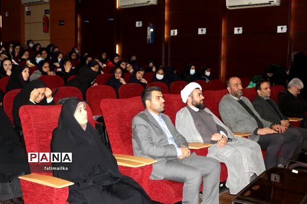 برگزاری همایش رأی اولی‌ها در شهرستان فیروزکوه