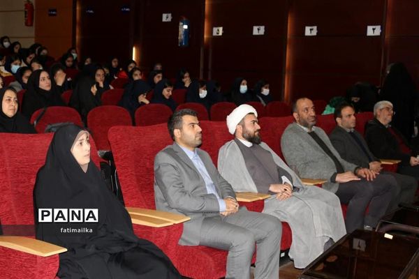 برگزاری همایش رأی اولی‌ها در شهرستان فیروزکوه