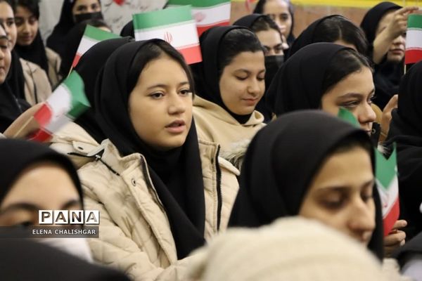 نشست فرماندار با رای اولی های ناحیه یک بهارستان