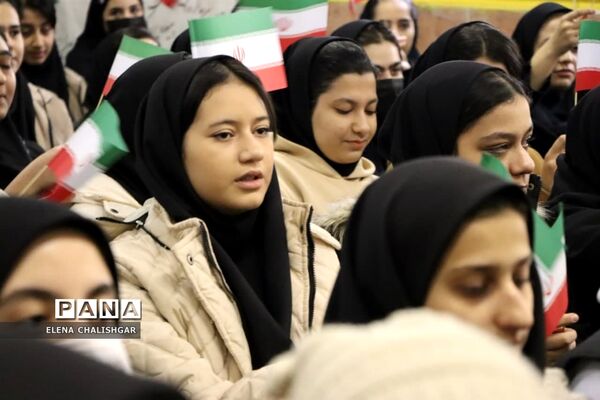 نشست فرماندار با رای اولی های ناحیه یک بهارستان