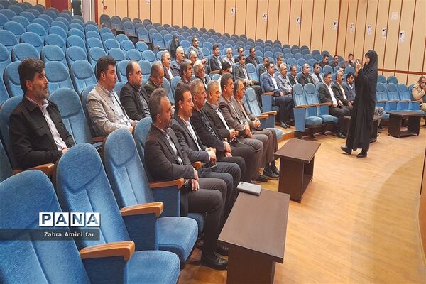 جلسه هماهنگی سفر یک‌روزه استاندار و مدیران کل به نور