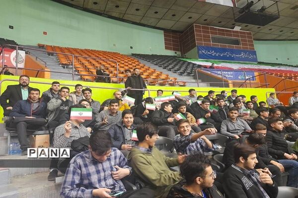 جشن بزرگ اولین تجربه سیاسی دانش‌آموزان