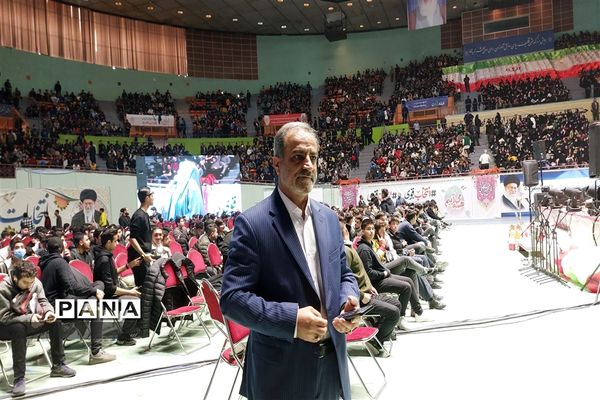 جشن بزرگ اولین تجربه سیاسی دانش‌آموزان