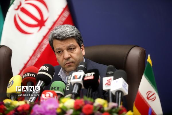 نشست خبری شورای سیاست گذاری اولین جشنواره بین المللی فیلم خزر