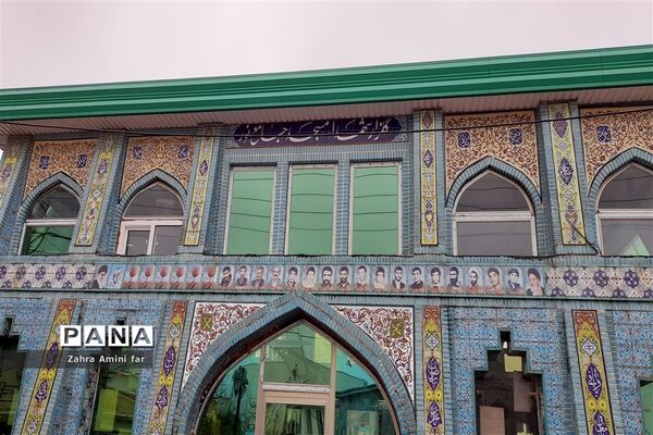 ادای احترام سرپرست دفتر امور زنان و خانواده استانداری مازندران به مقام شامخ شهدا شهرستان نور