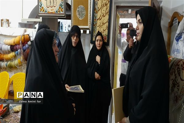 ما پشتیبان مشاغل بانوان شهرستان نور هستیم