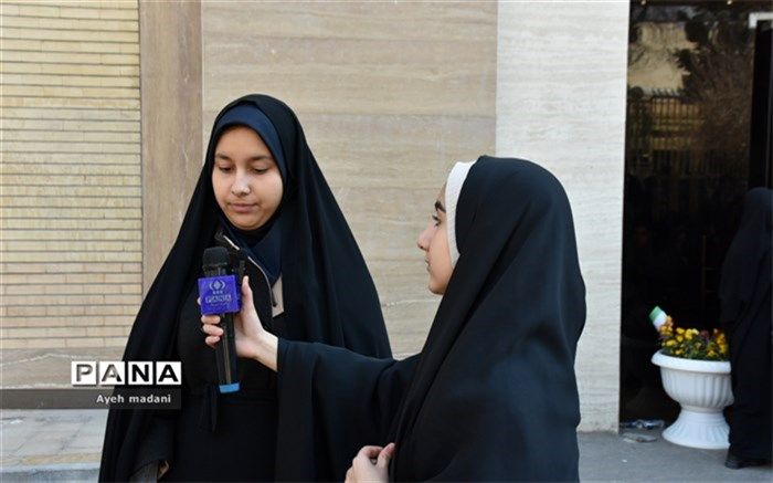 دعوت دانش‌آموزان اصفهانی از مردم برای حضور پای صندوق‌های رأی/ فیلم