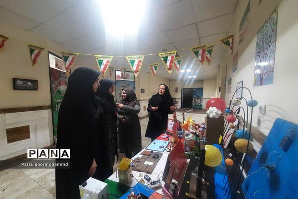 برگزاری نمایشگاه دست سازه‌ها در دبستان کوثر
