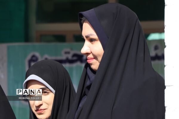آیین تجلیل از نو مادران در آموزشگاه 12 فروردین ناحیه یک بهارستان