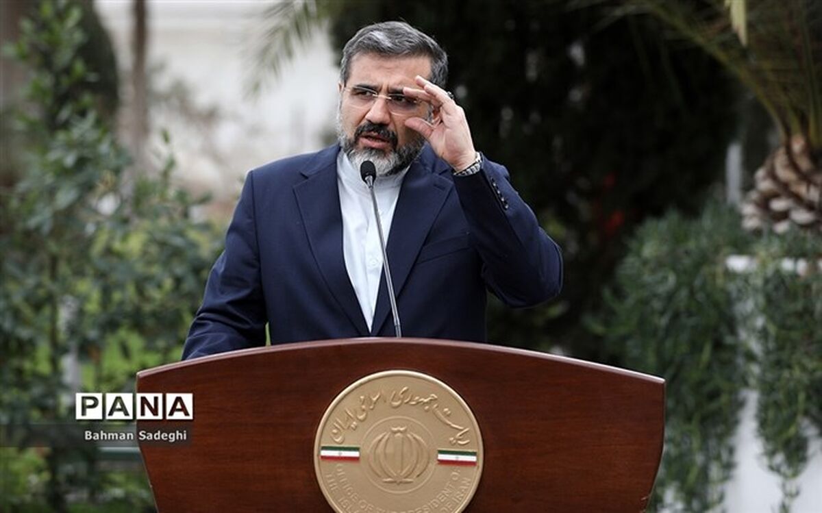 توضیح وزیر فرهنگ و ارشاد درباره اخذ مالیات مطبوعات برای درج آگهی‌ها