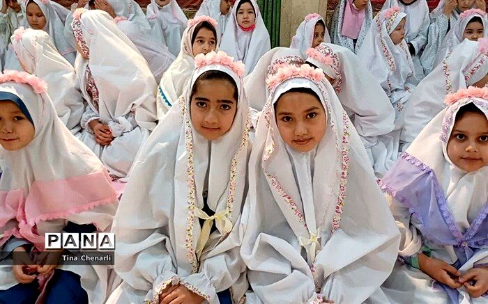 جشن تکلیف ۵۰۰ نفری دختران شهرستان البرز برگزار شد/ فیلم