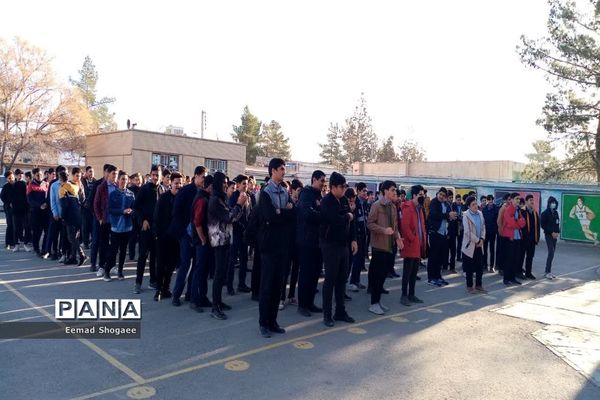 جشن اعیاد شعبانیه در دبیرستان نمونه آیت الله خامنه‌ای کاشمر
