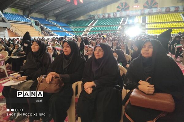 همایش تجلیل از نوگولان سرآمد استان اصفهان