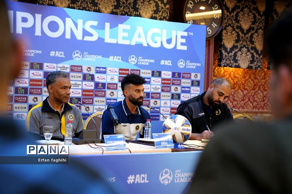 کنفرانس خبری پیش از بازی سپاهان و الهلال