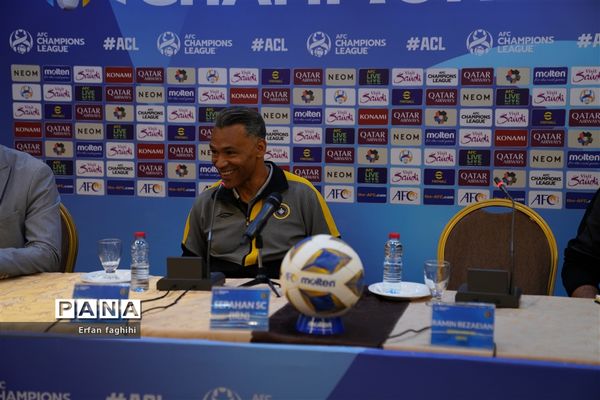 کنفرانس خبری پیش از بازی سپاهان و الهلال