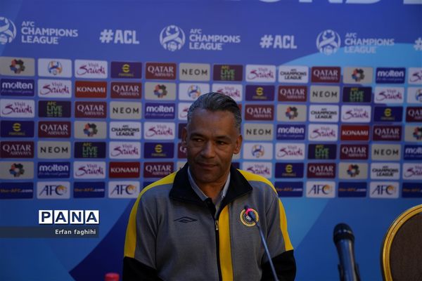 کنفرانس خبری پیش از بازی سپاهان و الهلال