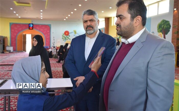 3 هزار لباس گرم بین دانش‌آموزان ناحیه یک مشهد توزیع شد