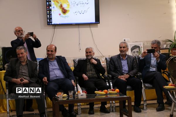 آیین تقدیر از پدران جانباز دانش‌آموزان دبیرستان شاهد نجمیه قم