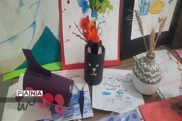 دانش آموزان دنیای حنانه مهارت‌های خود را به نمایش گذاشتند