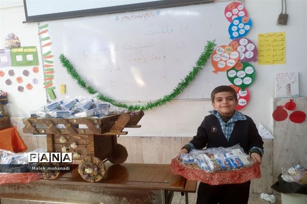 جشن اعیاد شعبانیه در دبستان احمدمعینی منطقه ۱۳