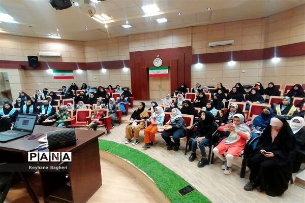 جلسه آموزش مقدماتی خبرنگاری ناحیه 2