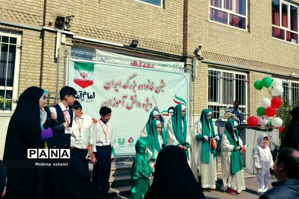 آئین جشن بزرگ اعیاد شعبانیه و روز جانباز در دبیرستان سمیه منطقه ۱۳