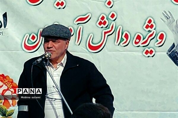 آئین جشن بزرگ اعیاد شعبانیه و روز جانباز در دبیرستان سمیه منطقه ۱۳