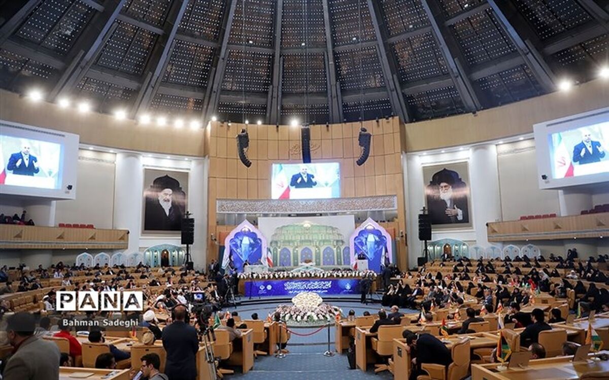 آغاز رقابت دانش‌‌آموزان در هشتمین دوره مسابقات بین‌المللی قرآن کریم جهان اسلام