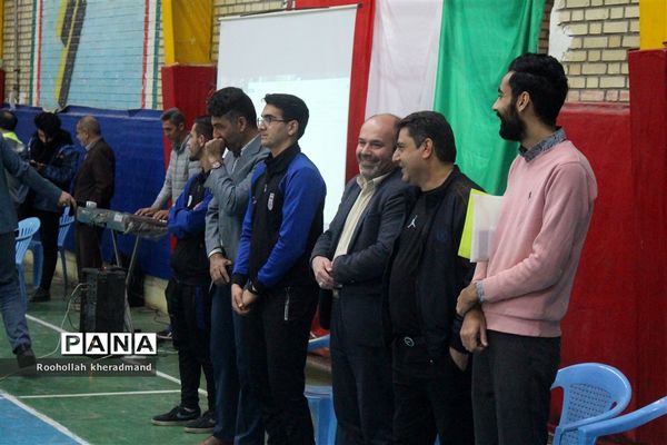 آیین افتتاحیه مسابقات فوتسال دانش‌آموزان مدارس ابتدایی دوره دوم