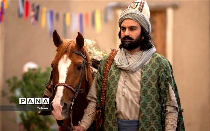 باید از جوانان مستعد در راستای پیشرفت صنعت سینما استفاده کرد