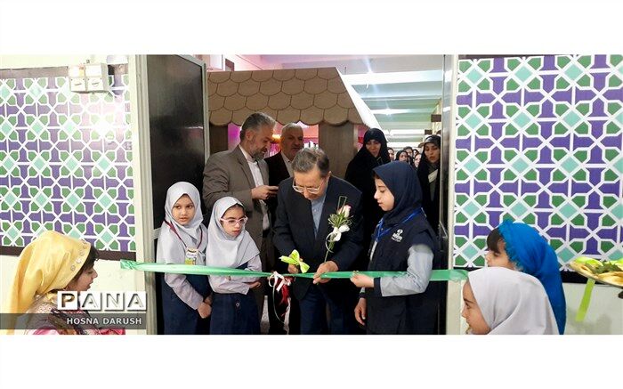 نمازخانه مدرسه پناهگاهی برای نزدیکی دانش‌آموزان به باری‌تعالی است