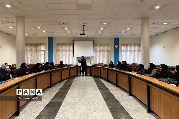 کارگروه تسهیل و رفع موانع تولید و بانوان نخبه شهرستان نور