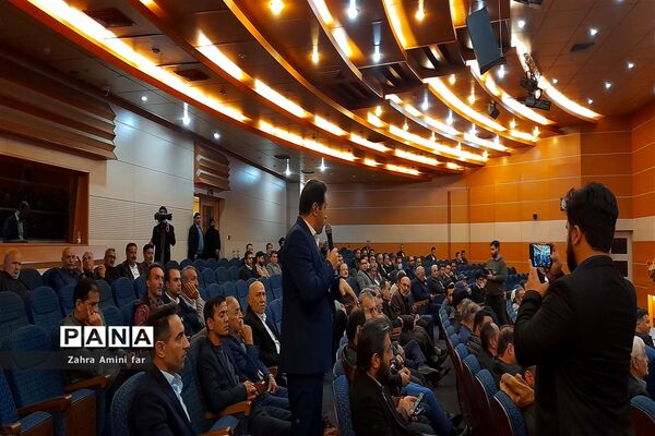 دیدار استاندار مازندران  با مردم شهرستان نور