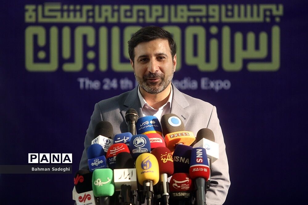 نشست خبری ‌سخنگوی شورای نگهبان در نمایشگاه مطبوعات