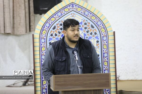دیدار جمعی از دانشجویان با نماینده ولی فقیه خراسان جنوبی