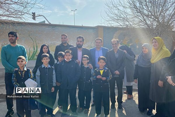 مراسم درختکاری در دبستان امام هادی(ع) ناحیه یک شهرری