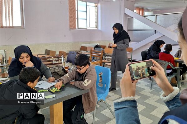 المپیاد بازی‌های فکری رویش دانش‌آموزان پسر دبستانی ناحیه 3 شیراز